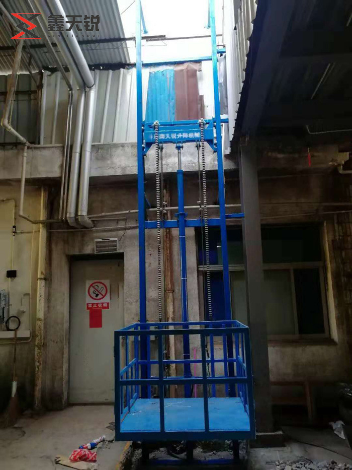 威海导轨式升降货梯